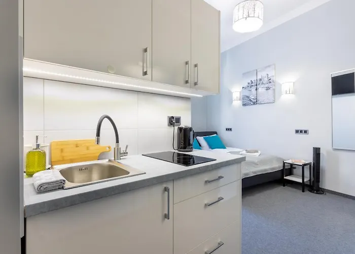 Dave Elegant Old Town