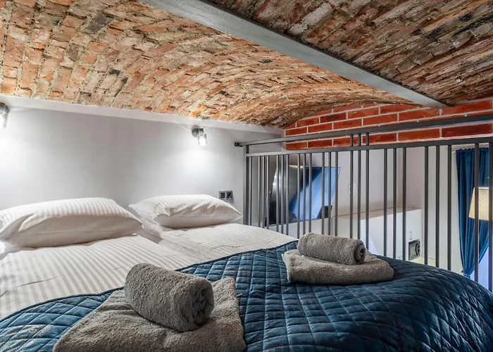 Dave Elegant Old Town Krakow