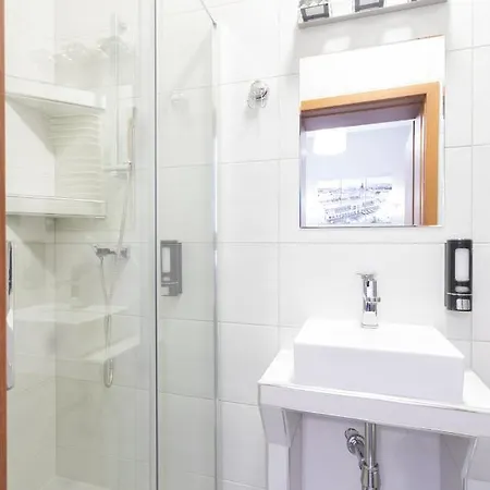 Dave Elegant Old Town