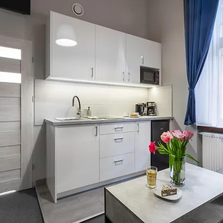 Dave Elegant Old Town